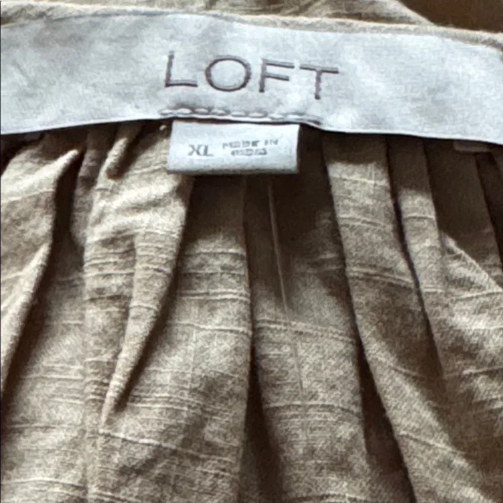 LOFT button puff long sleeves Tan Gathered split Neck Blouse Sz XL‎